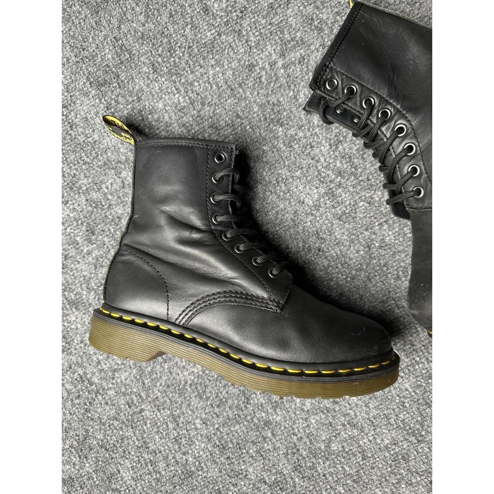 Womens Leather Dr. Martens 1460W Black 8-Eye Combat Boots, Size US 6 - Picture 3 of 6